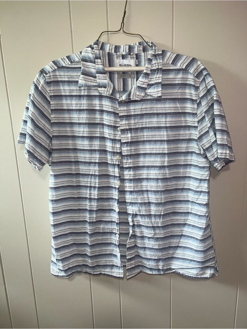 Goodfellow & Co Light Blue and White Striped Short-Sleeve Button-Down Shirt